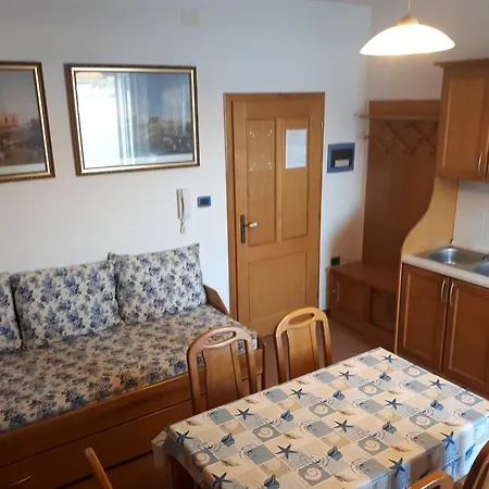 Apartments Cres *