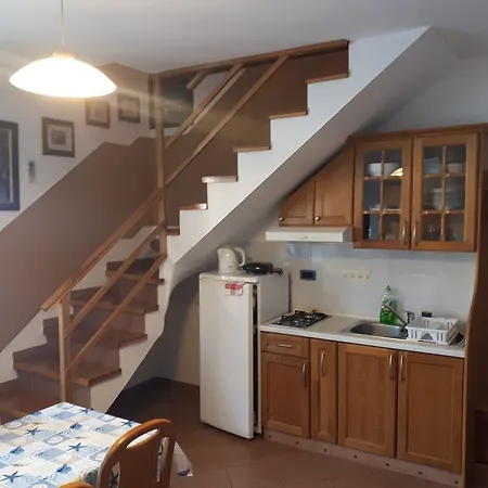 Apartments Cres * Cres