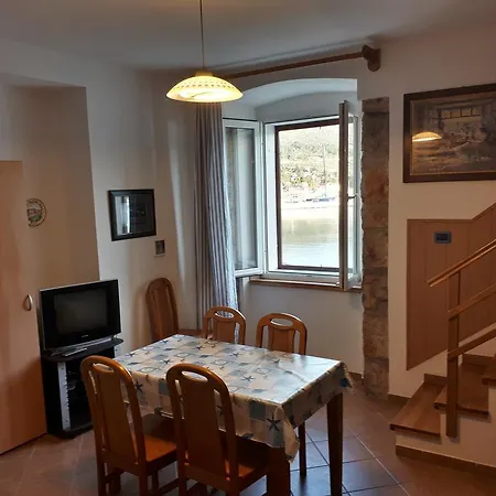 Apartments Cres Cres